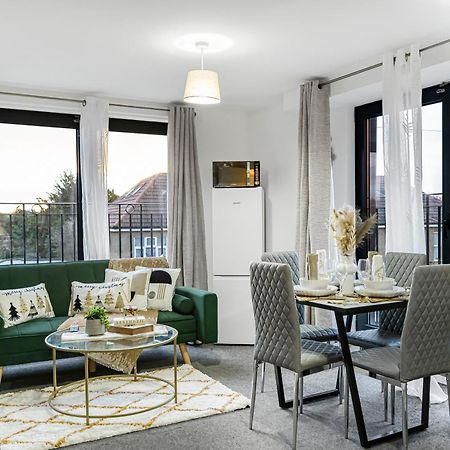 One And Two Bed Apartments Slough Near Heathrow Colnbrook Zewnętrze zdjęcie