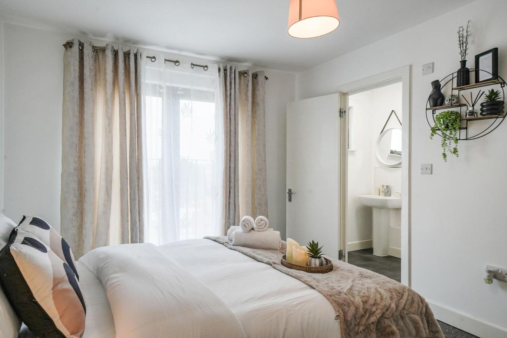 One And Two Bed Apartments Slough Near Heathrow Colnbrook Zewnętrze zdjęcie