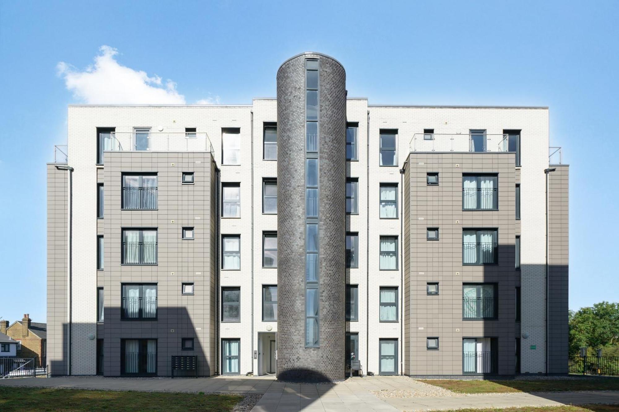 One And Two Bed Apartments Slough Near Heathrow Colnbrook Zewnętrze zdjęcie
