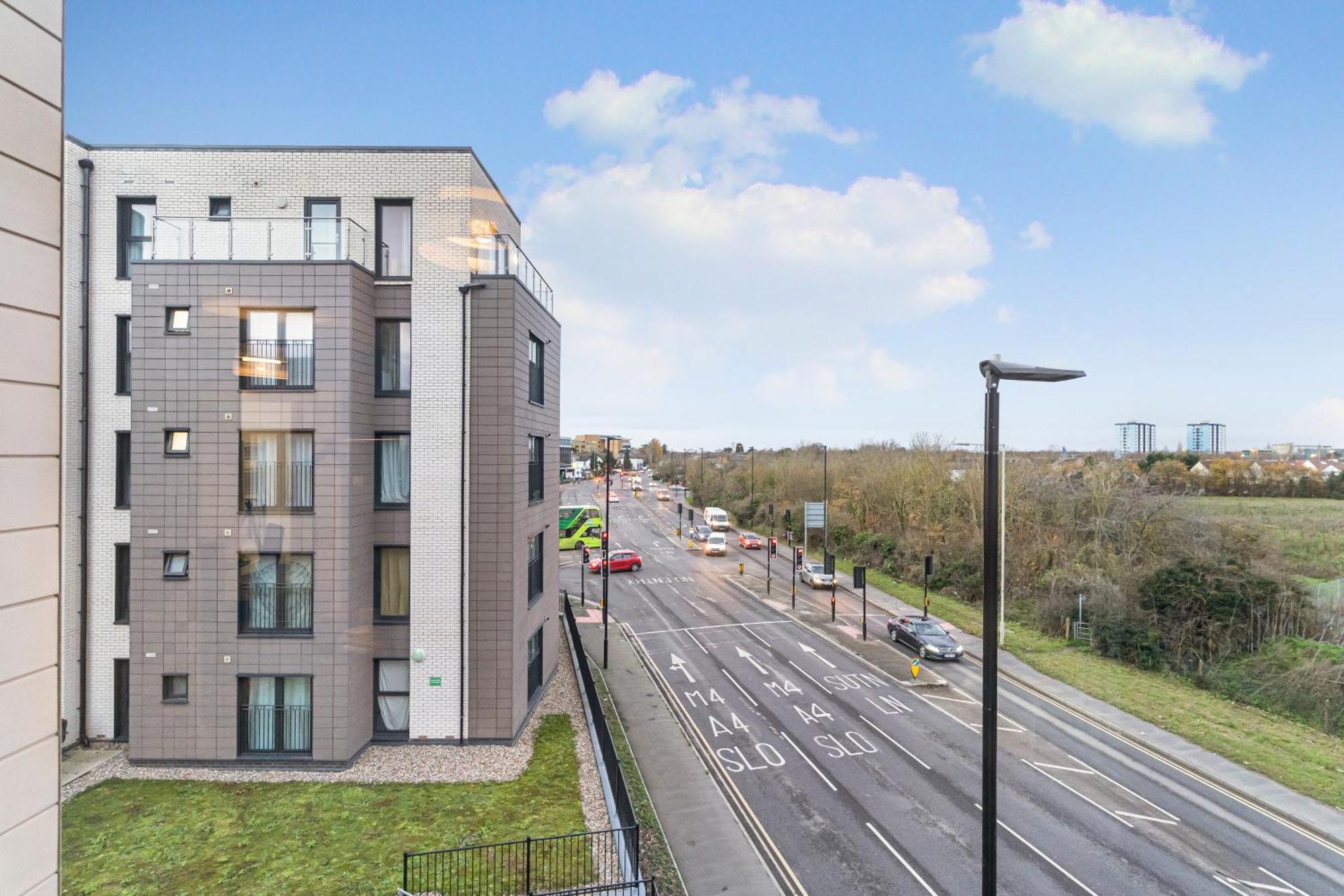 One And Two Bed Apartments Slough Near Heathrow Colnbrook Zewnętrze zdjęcie